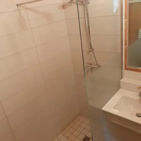 Les Du Belvedere De Mallet 木屋 *